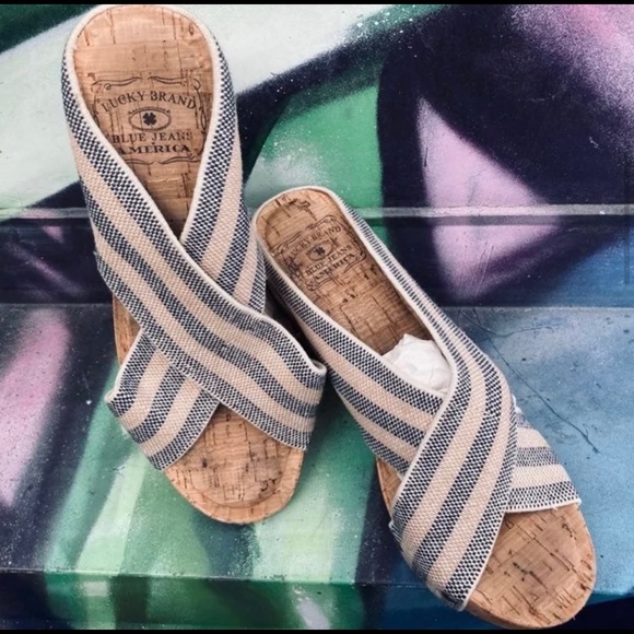 Corkscrew sandals - Picture 6 of 6